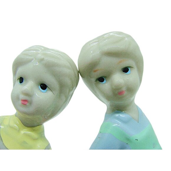 Vintage Pastel Ceramic Porcelain Figurines with Wheelbarrow Filled with Flowers - Picture 7 of 12